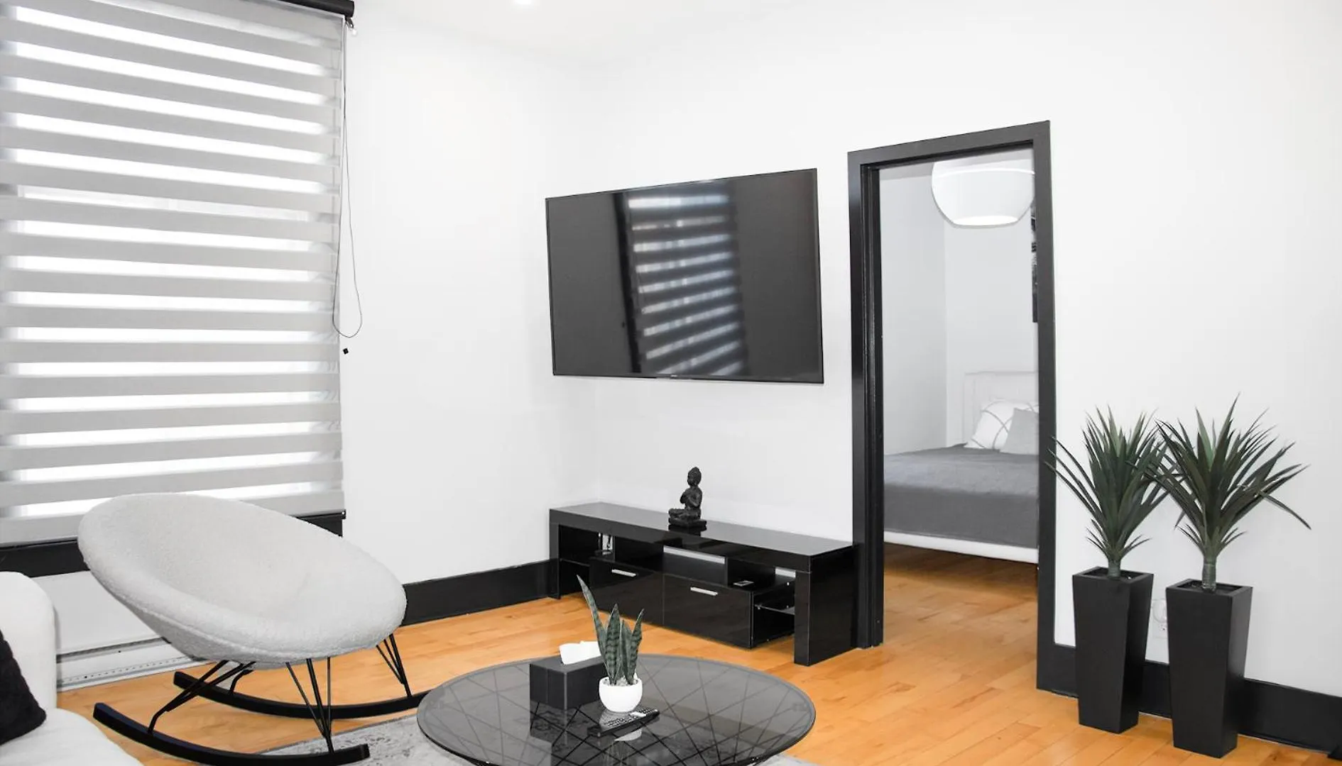 Chic 1-Bedroom Retreat In Montreal'S Vibrant Plateau Mont-Royal Area - Apt 3 Kanada